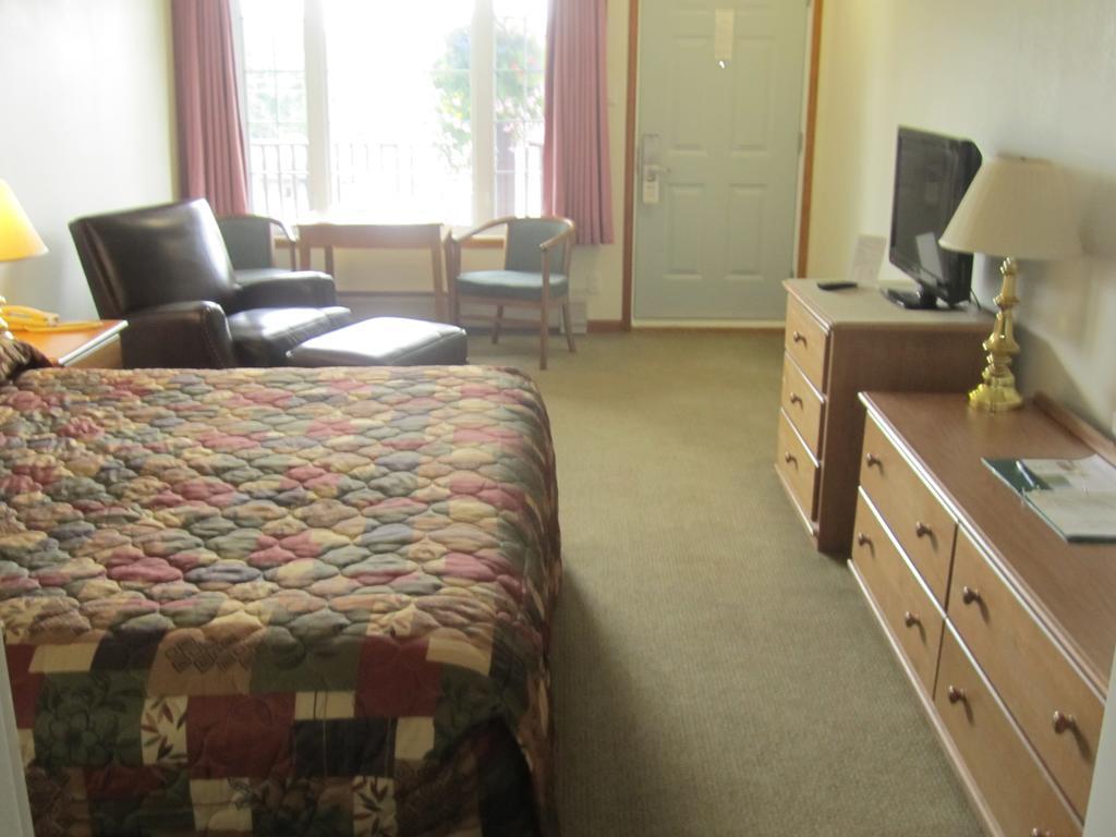 Jackman Bishops Country Inn Motel الغرفة الصورة