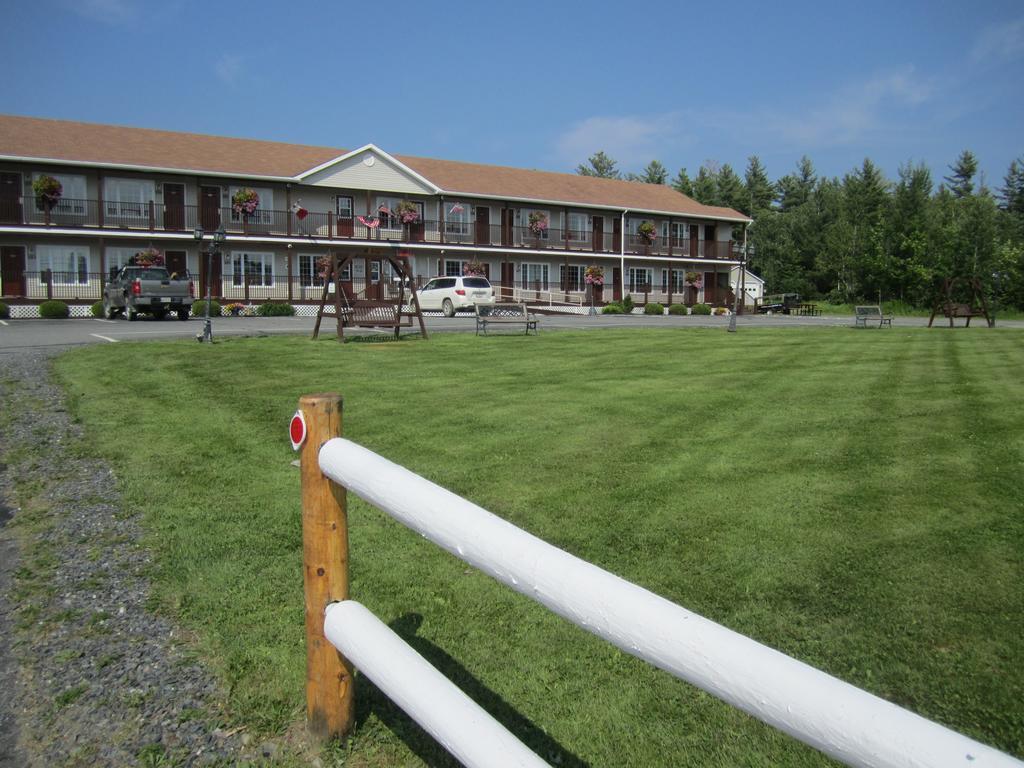 Jackman Bishops Country Inn Motel المظهر الخارجي الصورة